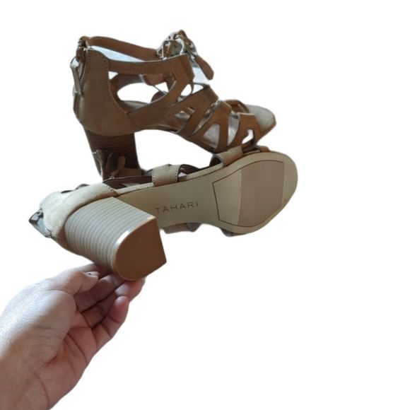 TAHARI SANDALS GLADIATOR SUEDE - Picture 4 of 9